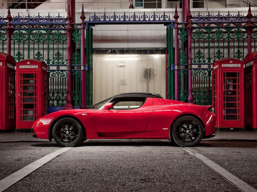  Tesla Roadster Sport 2010 года  (UK) (фото 12 из 13)